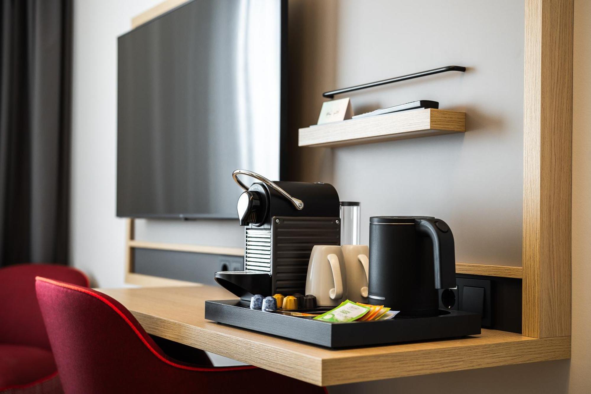 Intercityhotel بريدا المظهر الخارجي الصورة